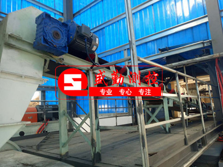 �Aб�����o�ϙC(j��)��ᘌ�(du��)�нǶȵ�ݔ�͹�ˇ�F(xi��n)��(ch��ng)��ͬ